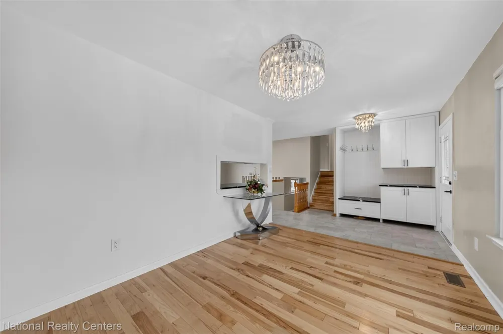 40014 Eagle Drive Sterling Heights City, MI 48310