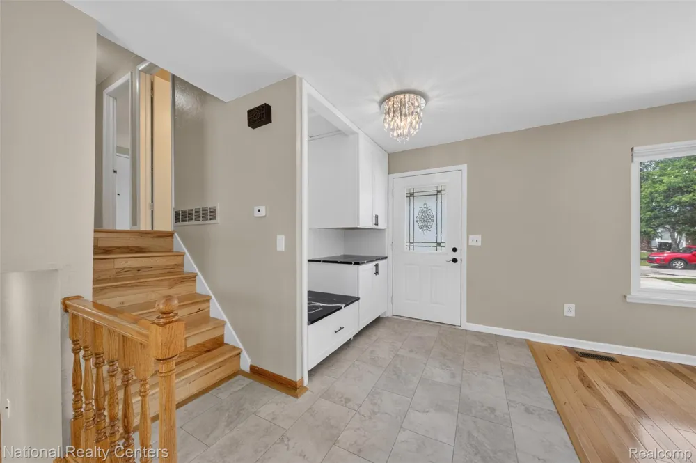40014 Eagle Drive Sterling Heights City, MI 48310