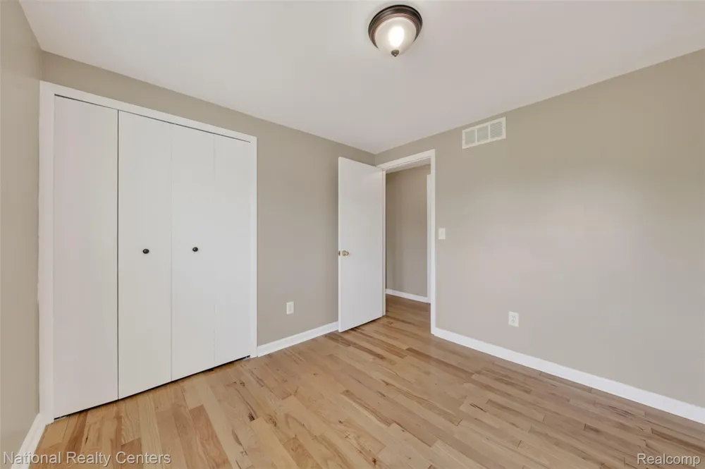 40014 Eagle Drive Sterling Heights City, MI 48310