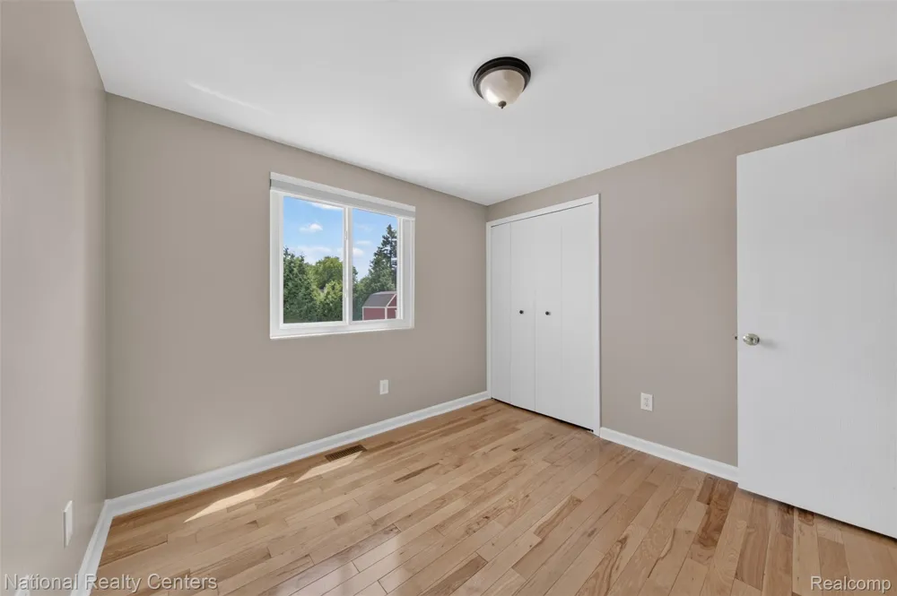 40014 Eagle Drive Sterling Heights City, MI 48310