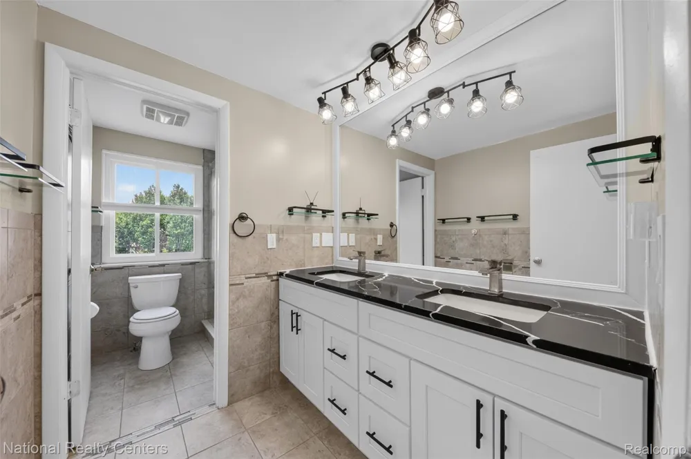 40014 Eagle Drive Sterling Heights City, MI 48310