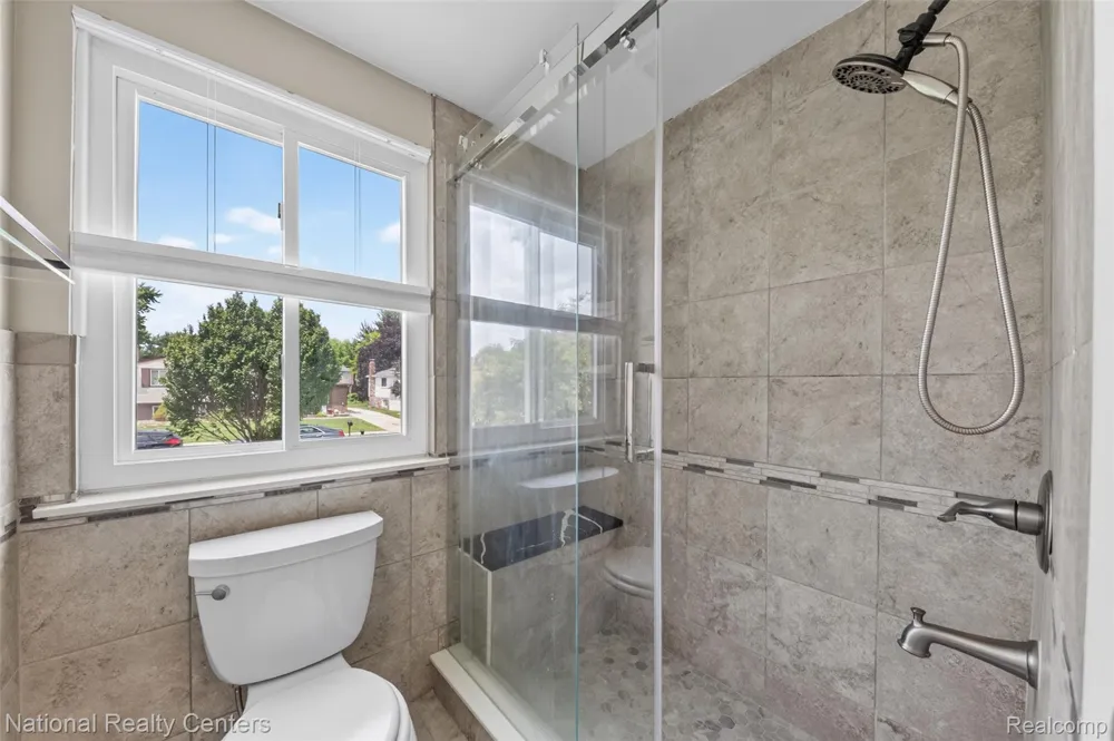 40014 Eagle Drive Sterling Heights City, MI 48310