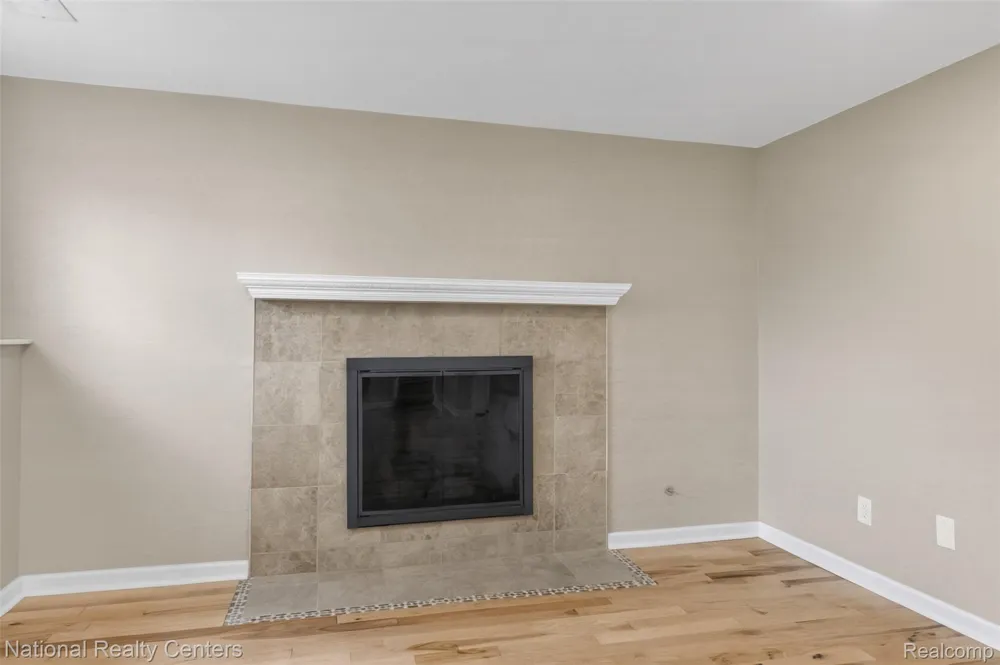 40014 Eagle Drive Sterling Heights City, MI 48310