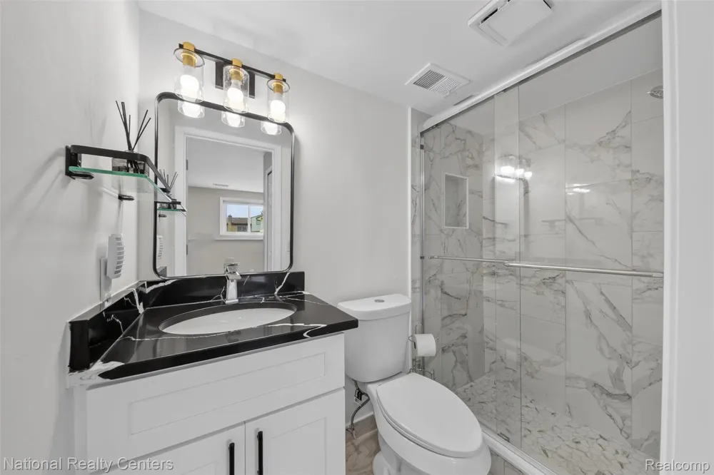 40014 Eagle Drive Sterling Heights City, MI 48310