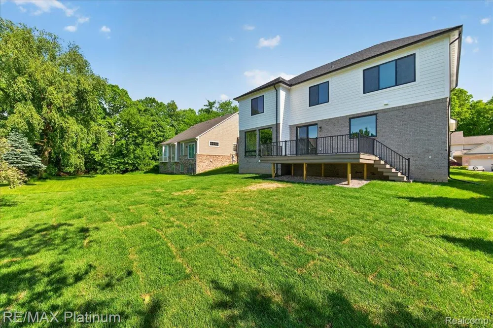 1309 Walloon Way Orion Charter Township, MI 48360