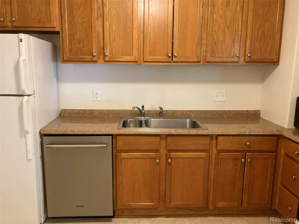 887 SAINT CLAIR  LOWER STREET Grosse Pointe City, MI 48230