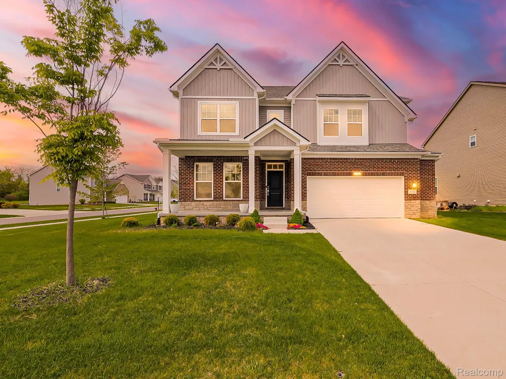 2716 Maize Loop Saline Township, MI 48176
