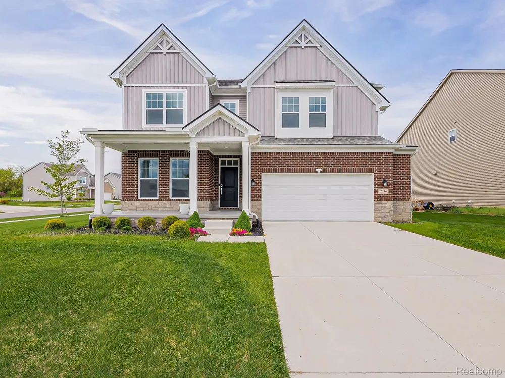 2716 Maize Loop Saline Township, MI 48176