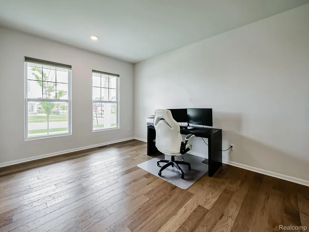 2716 Maize Loop Saline Township, MI 48176