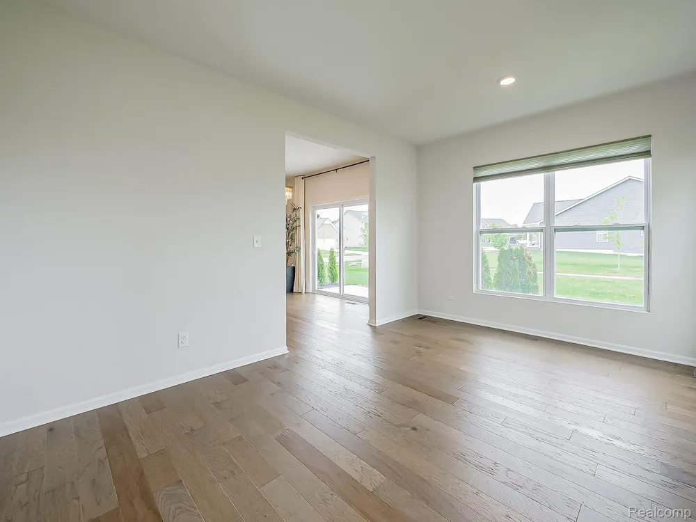 2716 Maize Loop Saline Township, MI 48176