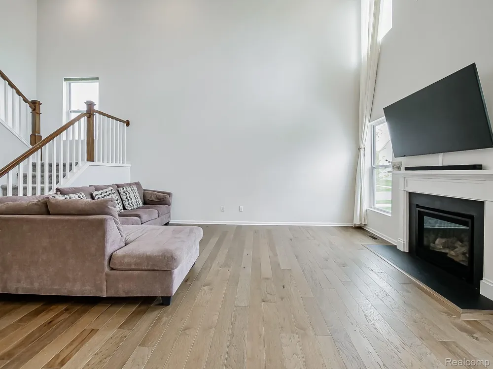 2716 Maize Loop Saline Township, MI 48176