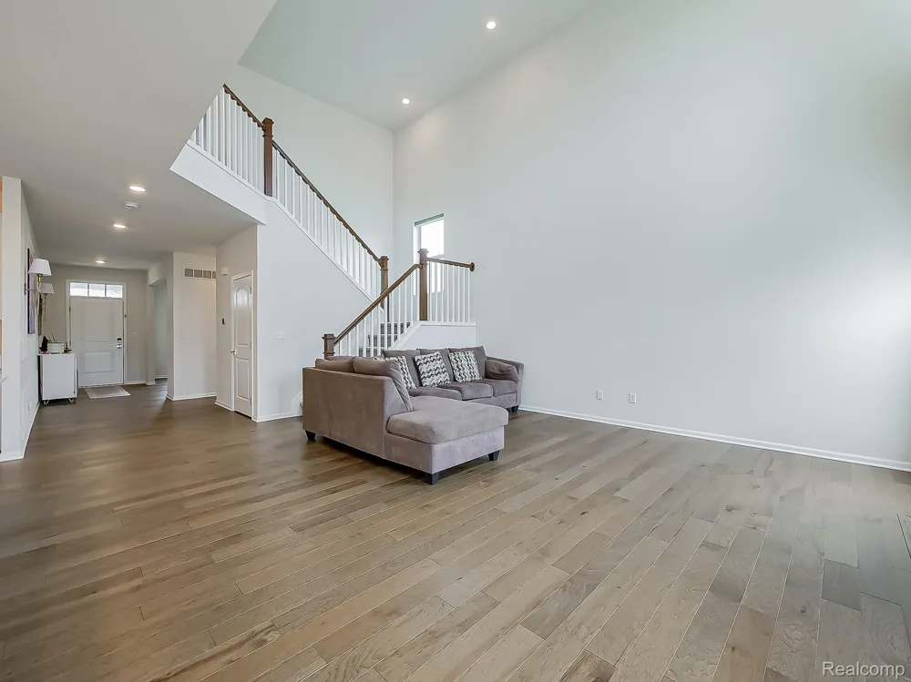 2716 Maize Loop Saline Township, MI 48176