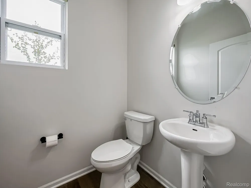 2716 Maize Loop Saline Township, MI 48176
