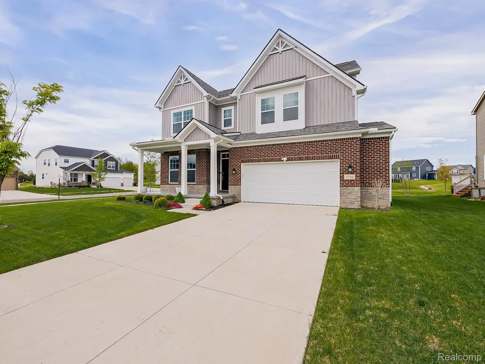 2716 Maize Loop Saline Township, MI 48176