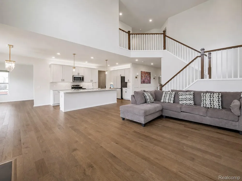 2716 Maize Loop Saline Township, MI 48176