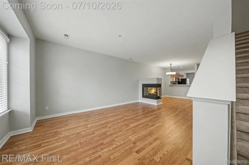 1582 Devon Lane Troy City, MI 48084