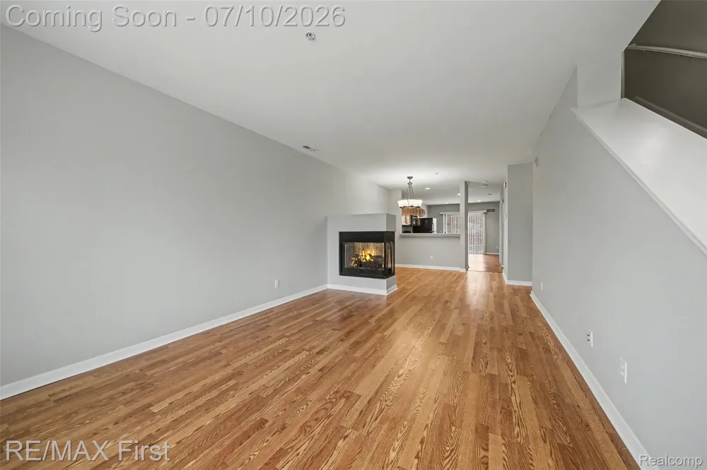 1582 Devon Lane Troy City, MI 48084