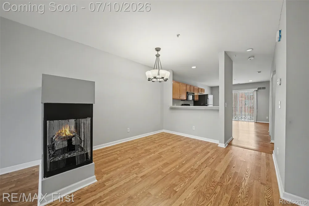 1582 Devon Lane Troy City, MI 48084