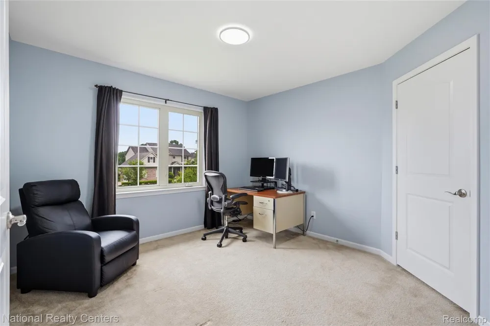 52347 Ferndale Drive Lyon Charter Township, MI 48167
