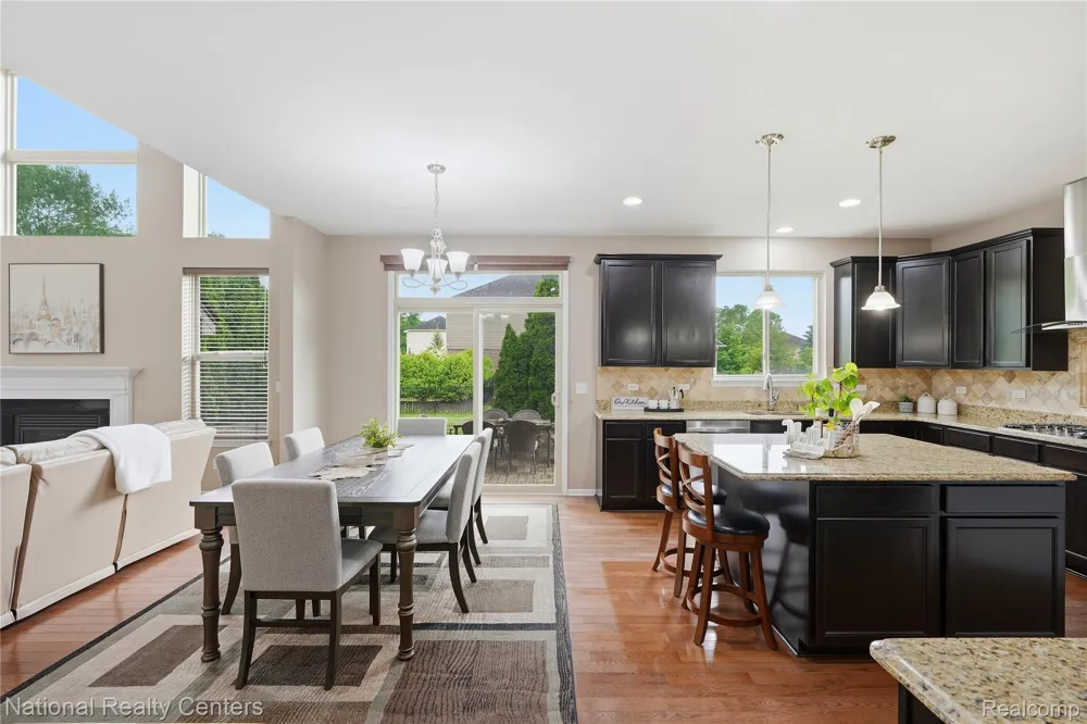 52347 Ferndale Drive Lyon Charter Township, MI 48167