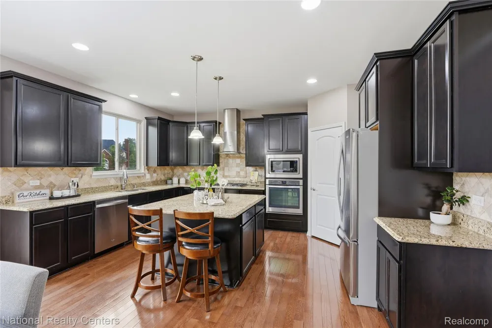 52347 Ferndale Drive Lyon Charter Township, MI 48167