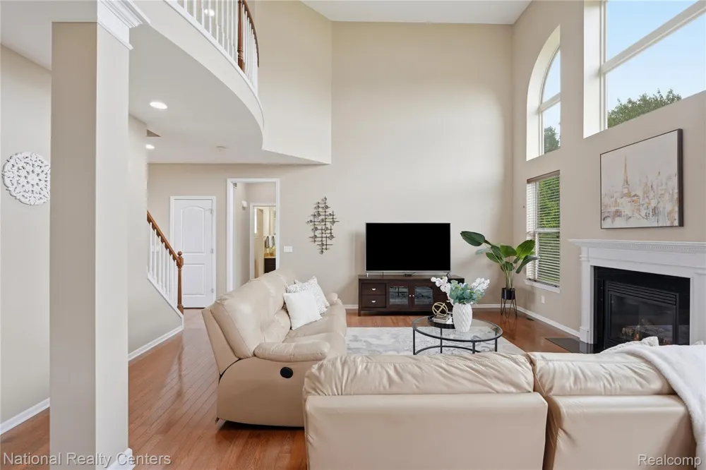 52347 Ferndale Drive Lyon Charter Township, MI 48167