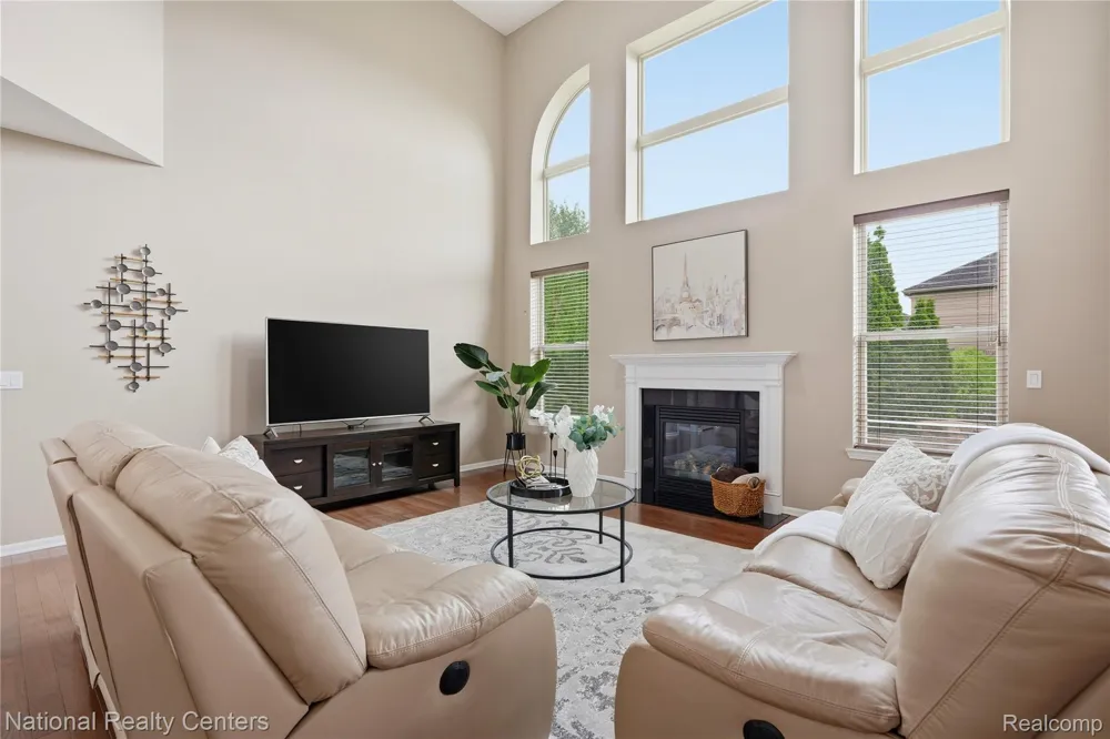 52347 Ferndale Drive Lyon Charter Township, MI 48167