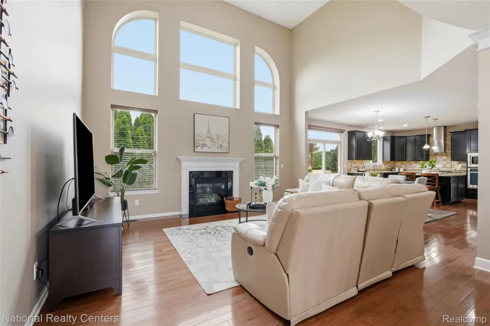 52347 Ferndale Drive Lyon Charter Township, MI 48167