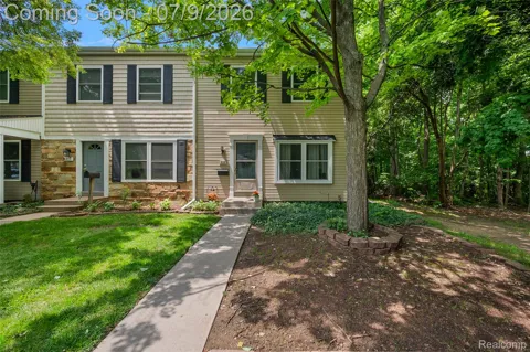 930 Little Hill Court