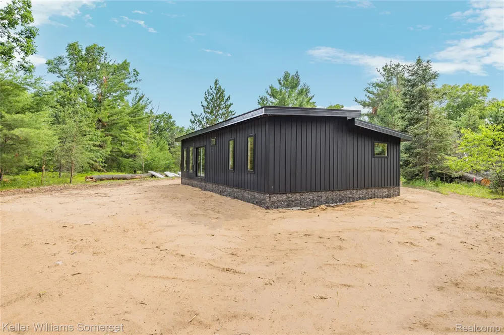 202 Antelope Trail Denton Township, MI 48651