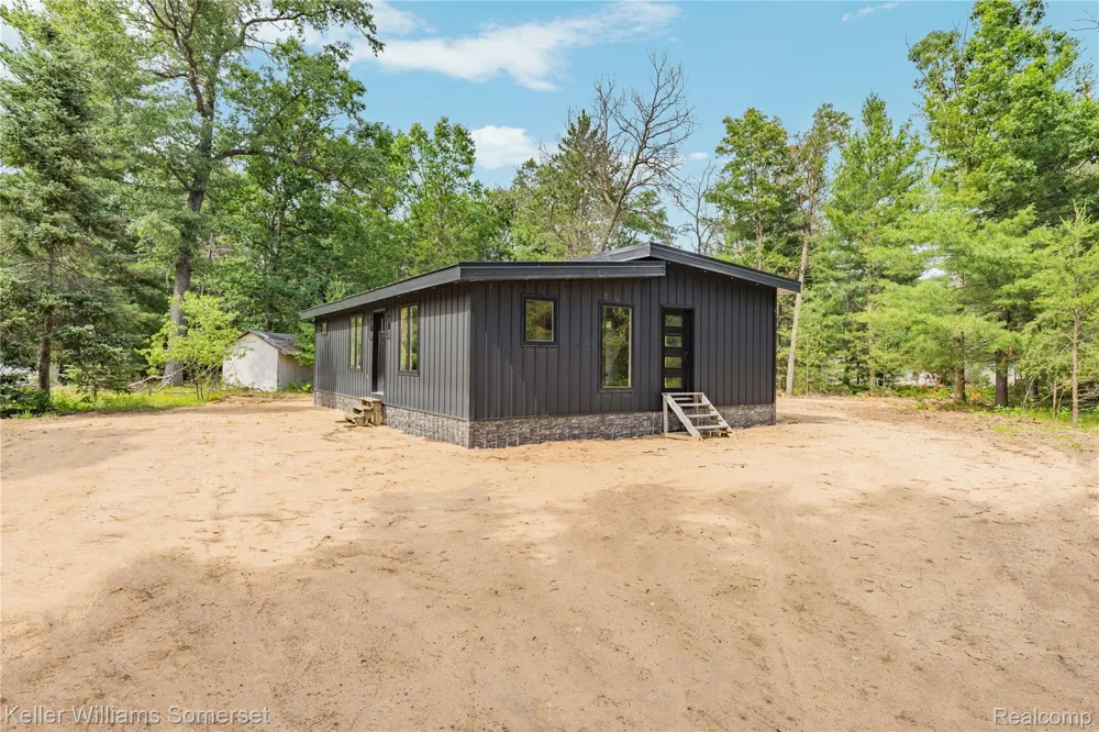 202 Antelope Trail Denton Township, MI 48651