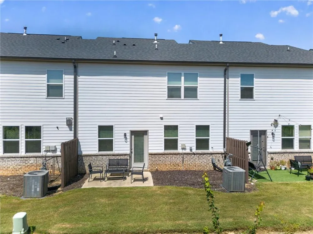 5815 Thornton Drive Cumming, GA 30028