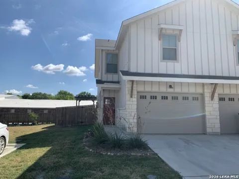 319 Untermaier St