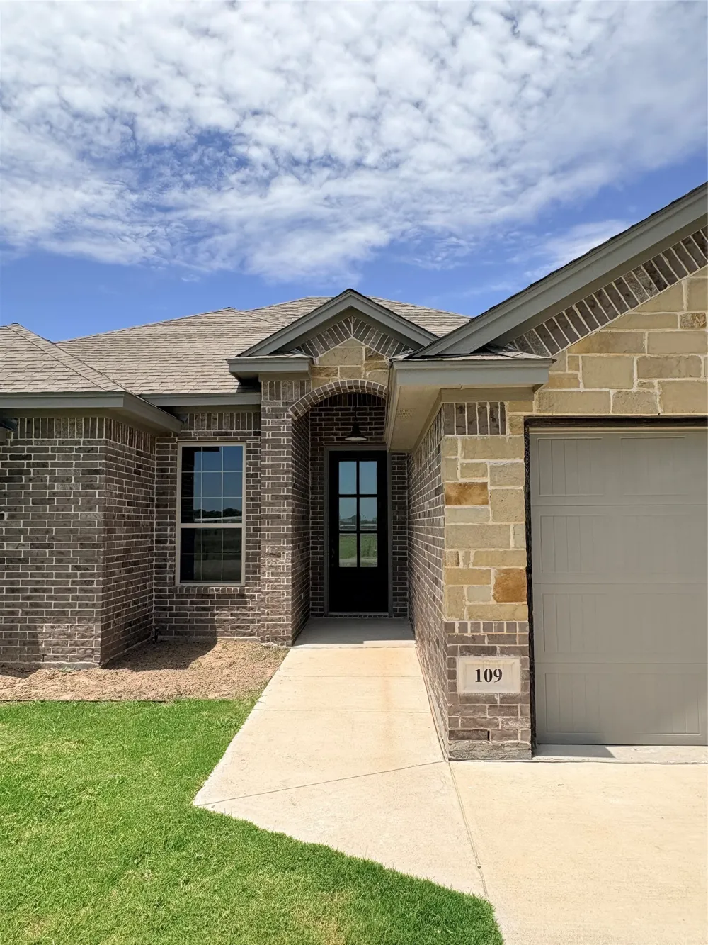 109 Cool Meadows Court Millsap, TX 76066