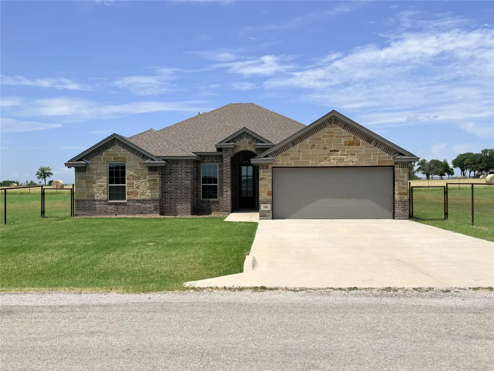 109 Cool Meadows Court Millsap, TX 76066