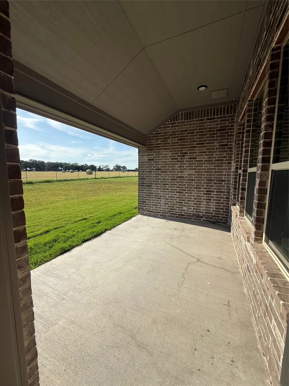109 Cool Meadows Court Millsap, TX 76066