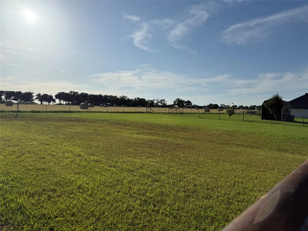 109 Cool Meadows Court Millsap, TX 76066