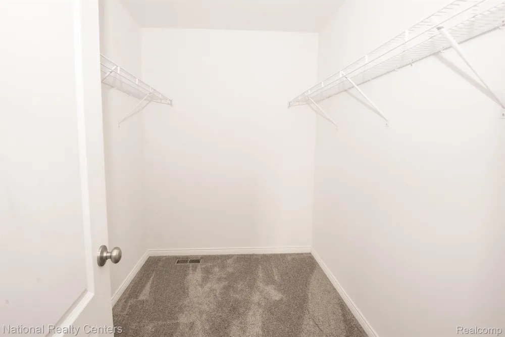 53182 Woodland Meadows Chesterfield Township, MI 48047