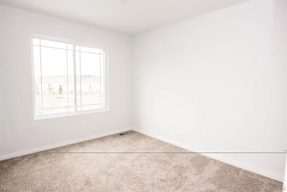 53182 Woodland Meadows Chesterfield Township, MI 48047