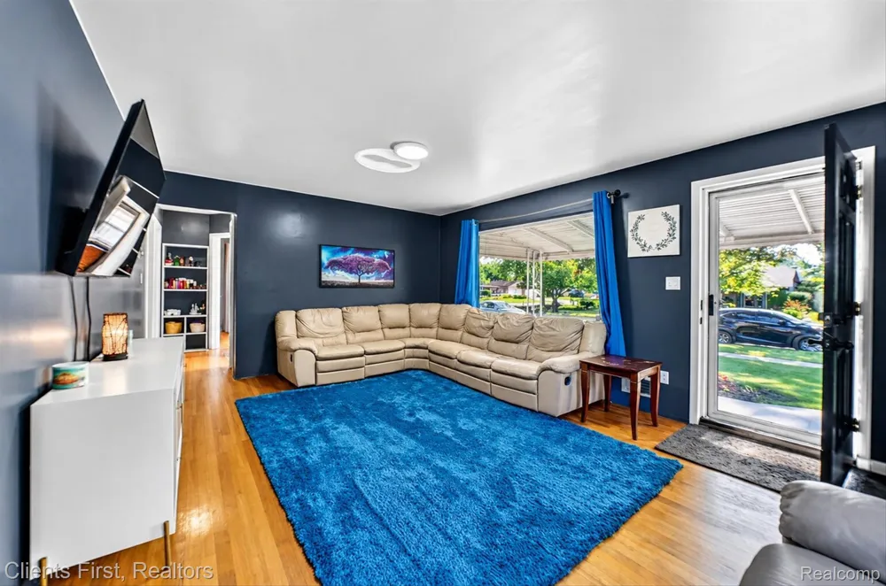 7520 Sloan Street Taylor City, MI 48180