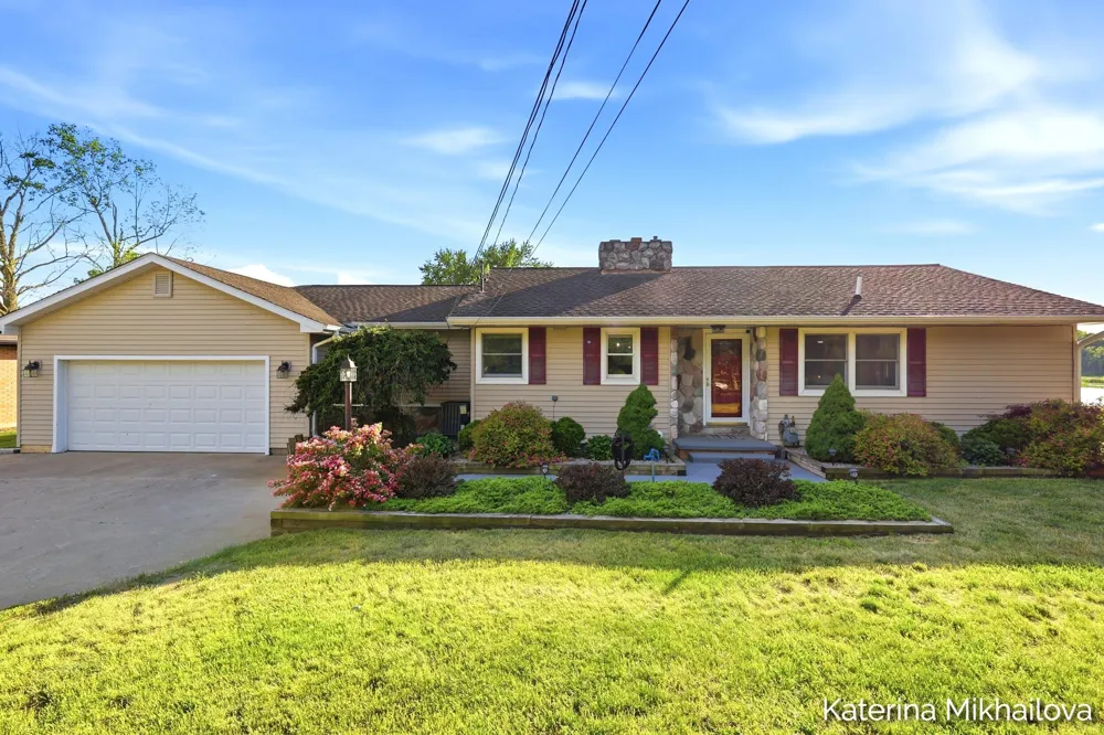 409 Grandview Avenue Homer Village, MI 49245