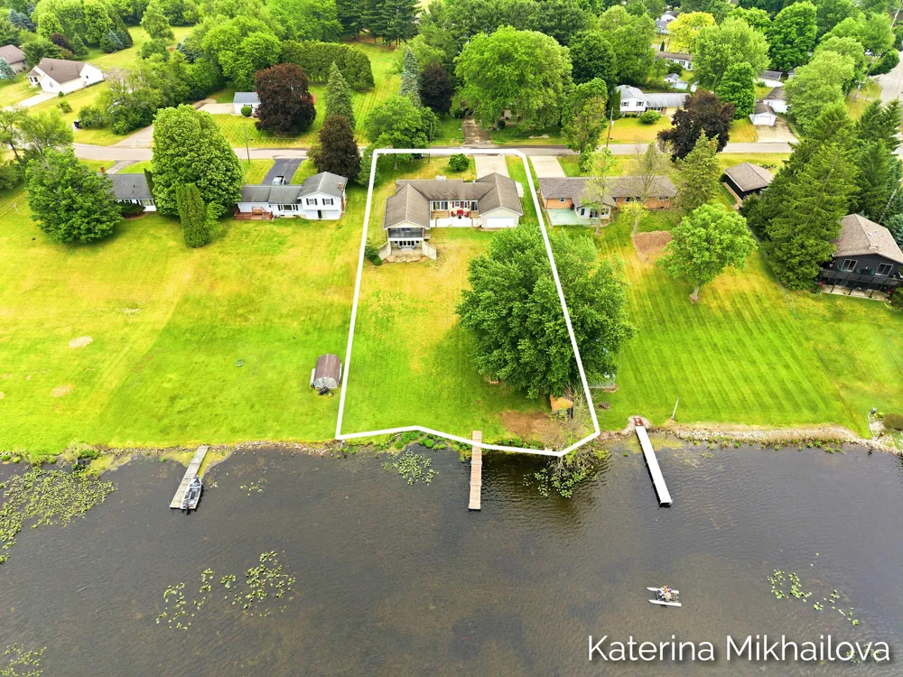 409 Grandview Avenue Homer Village, MI 49245