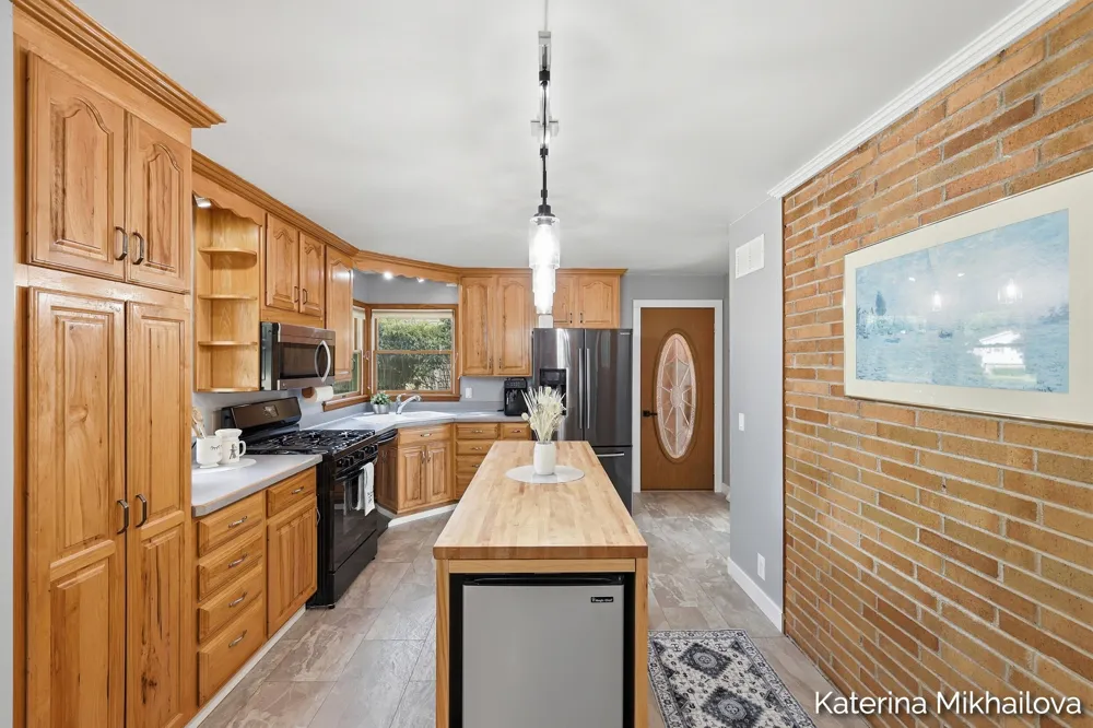 409 Grandview Avenue Homer Village, MI 49245