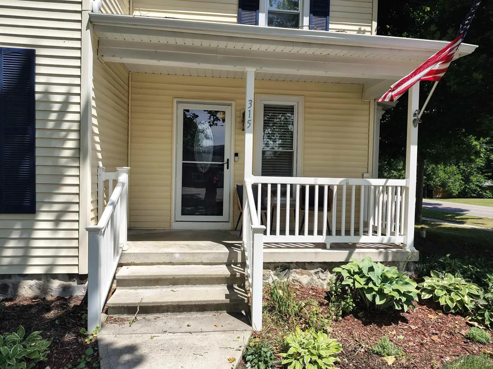 315 E Main Street Vernon Village, MI 48476
