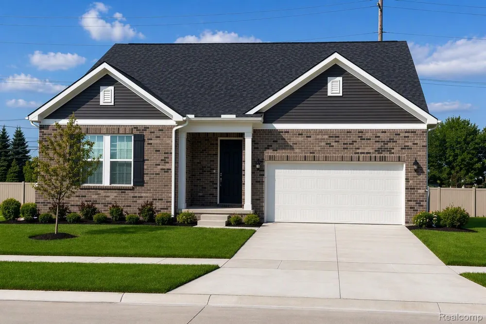 20633 West Kilburn Drive Macomb Township, MI 48044