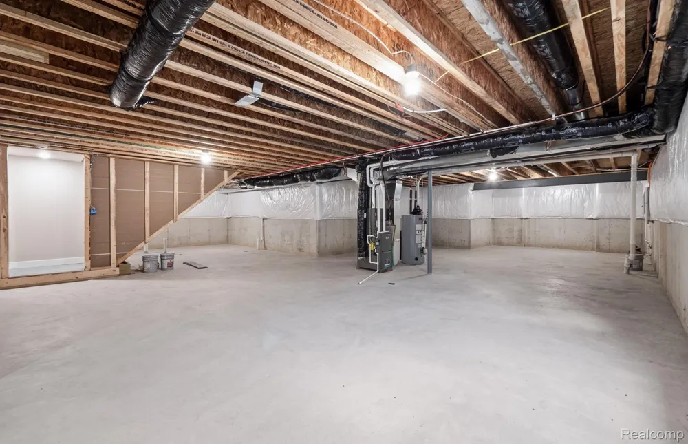 20633 West Kilburn Drive Macomb Township, MI 48044