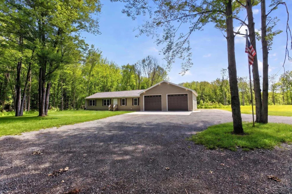 5590 Jefferson Road Mills Township, MI 48642
