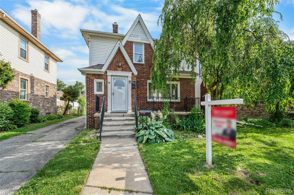 957 Winchester Avenue Lincoln Park City, MI 48146