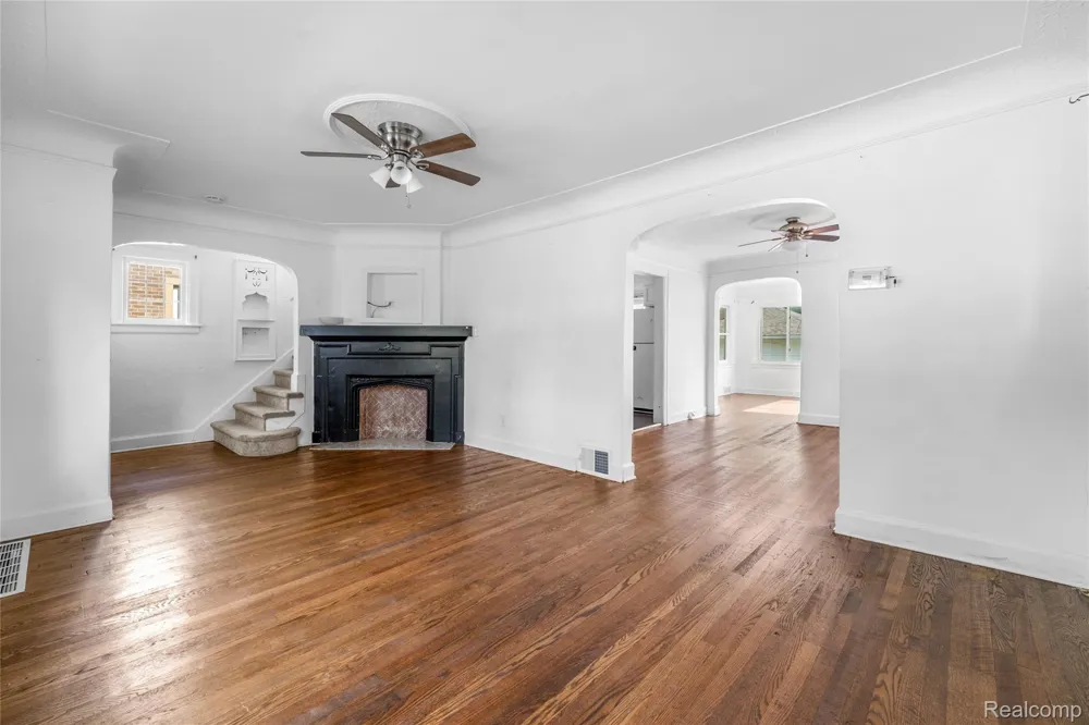 957 Winchester Avenue Lincoln Park City, MI 48146