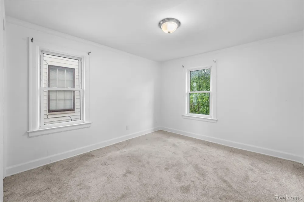 957 Winchester Avenue Lincoln Park City, MI 48146